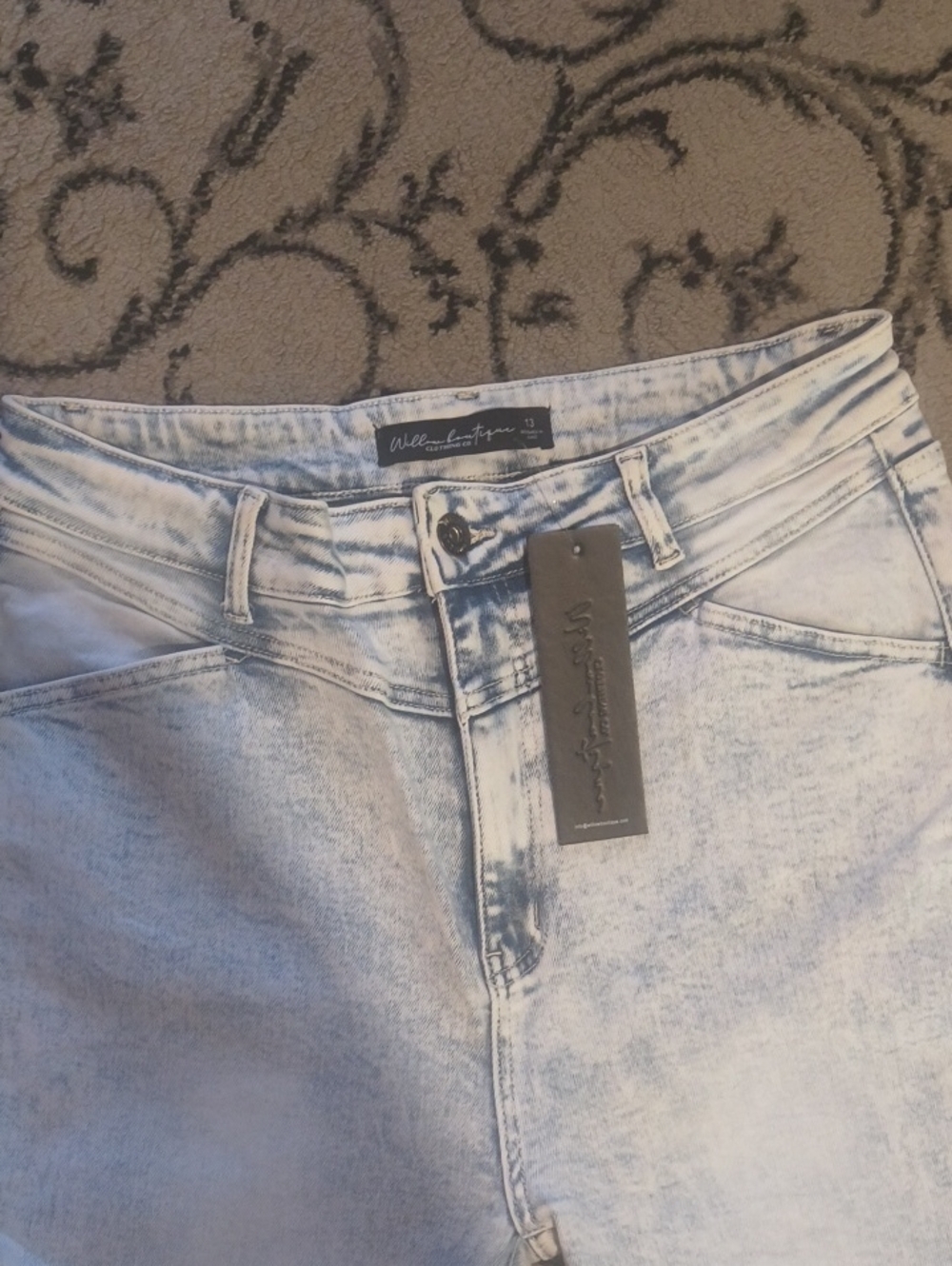 Willow Boutique High-Rise Light Blue Acid Wash Jeans Risen X Willow Boutique